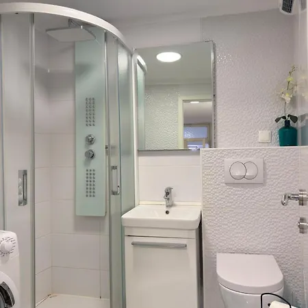 Luna Apartman *