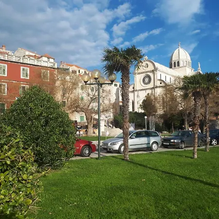Luna Apartament *